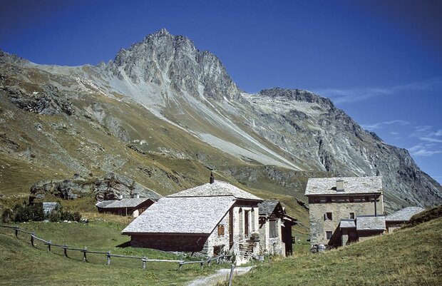 Cicerone - Walking in the Engadine