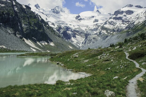 Cicerone - Walking in the Engadine