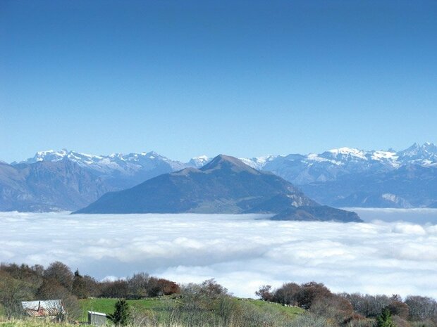 Cicerone - Walking in the Haute Savoie north