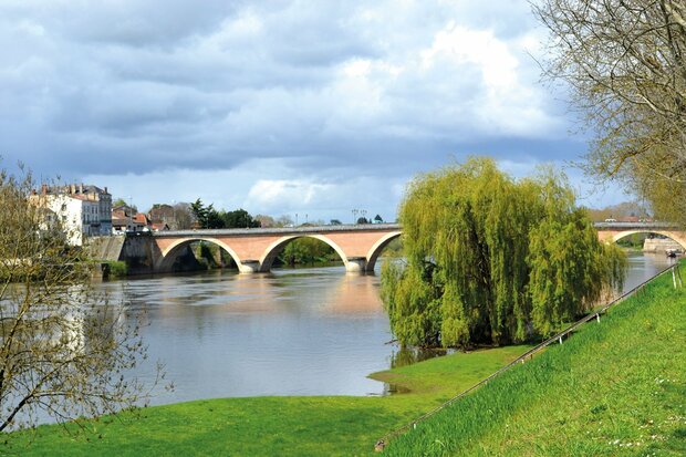 Cicerone - Walking in the Dordogne