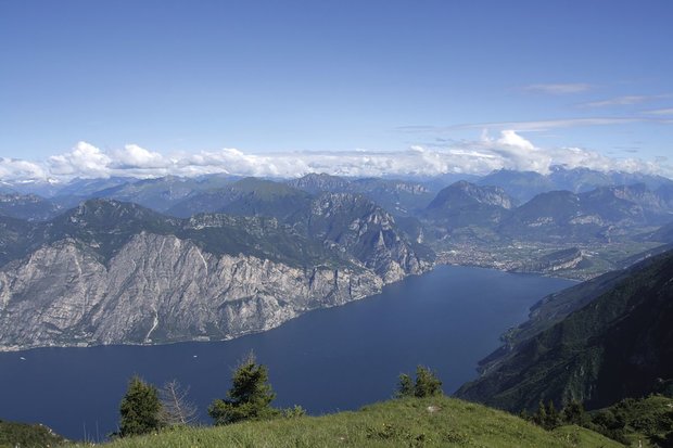 Cicerone - Walking Lake Garda and Iseo