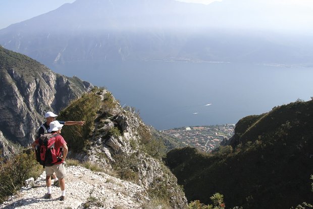 Cicerone - Walking Lake Garda and Iseo
